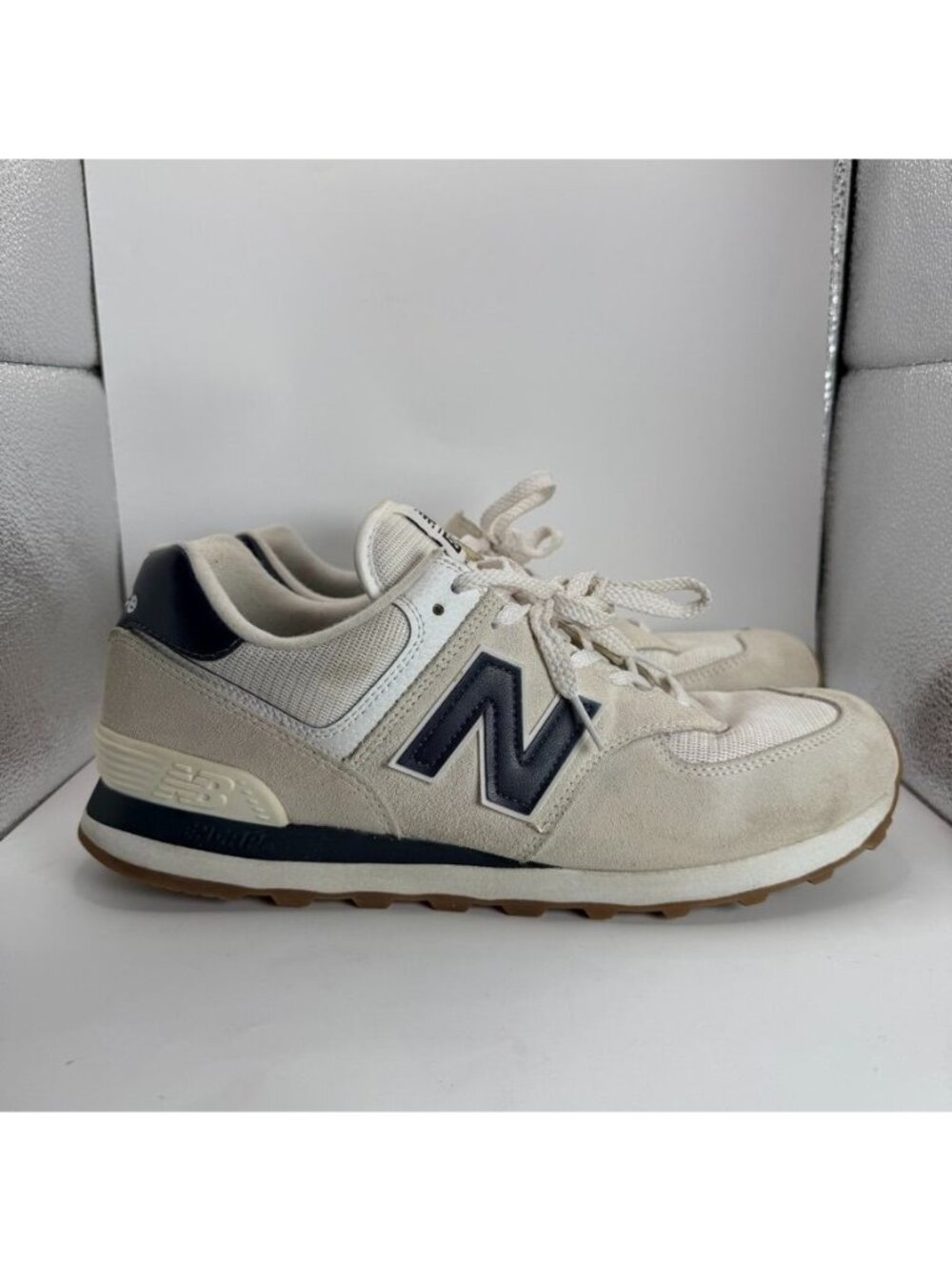 New Balance 574 Mens Beige & Navy Suede Sneakers Size 11.5 US